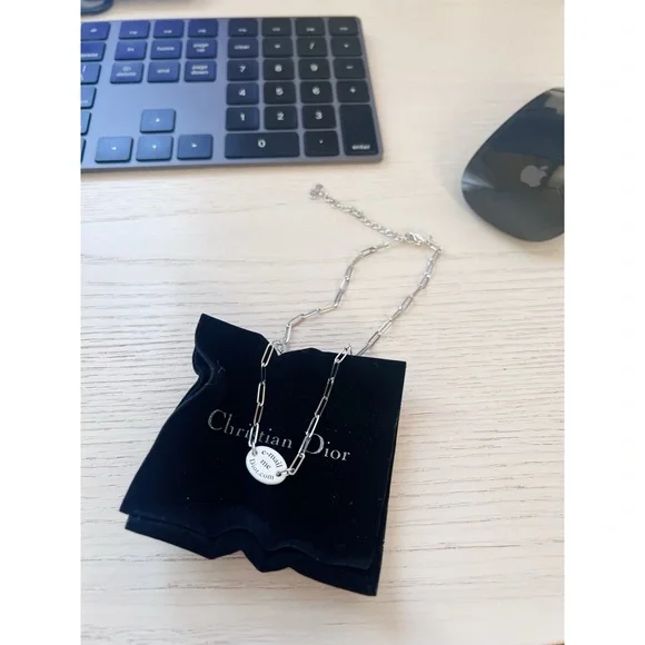 Dior “E-mail me” Necklace - Picture 3 of 9